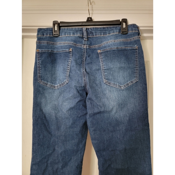 Junior's "SO"  Low Rise Bootcut Jeans. Size 15 / 32 EUC - Picture 6 of 10